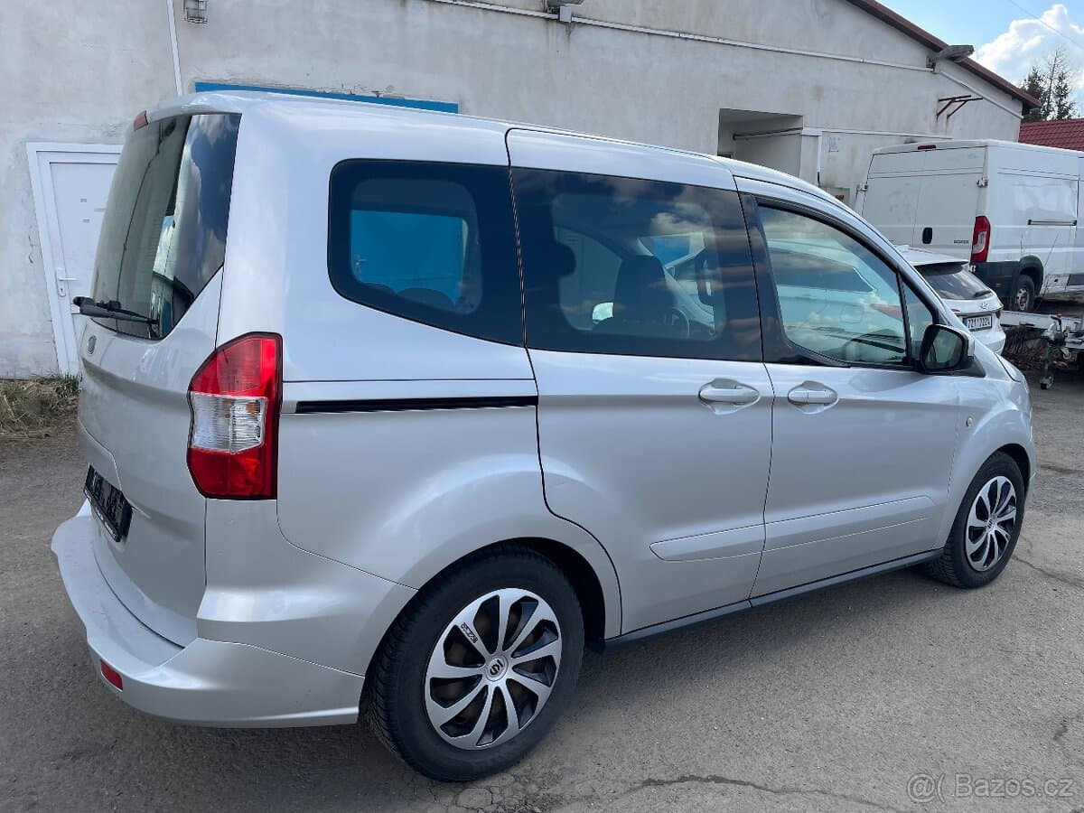 2015 Ford TOURNEO - 9