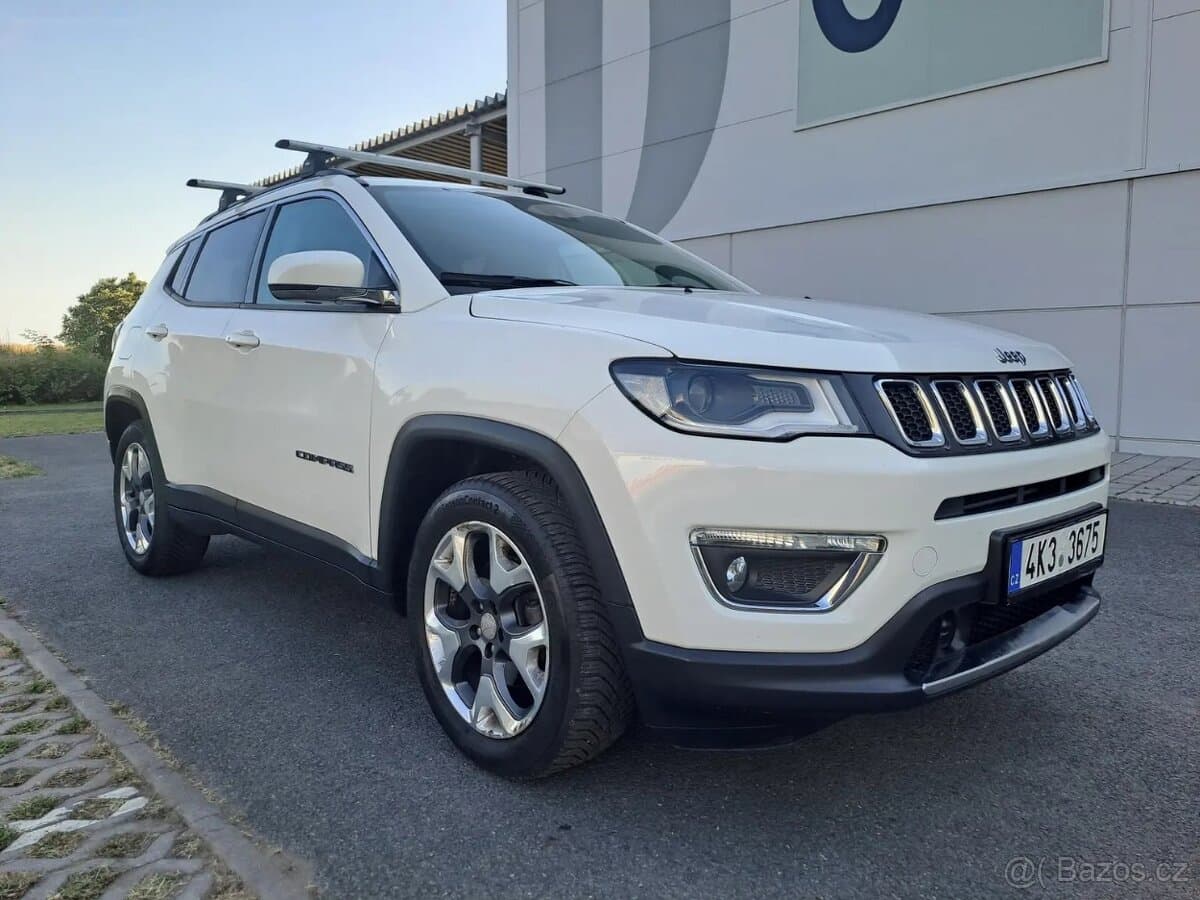 2019 Jeep COMPASS - 9