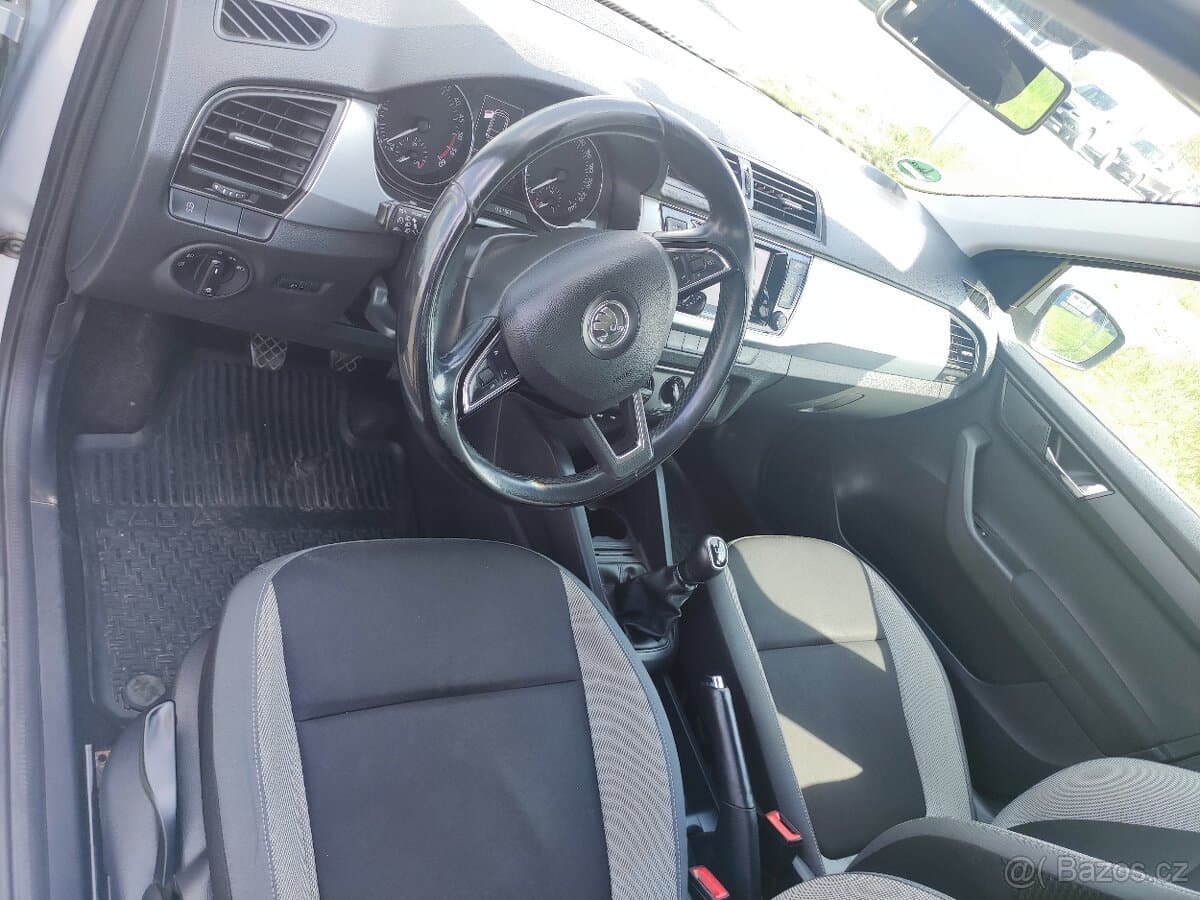 2015 Škoda FABIA - 9
