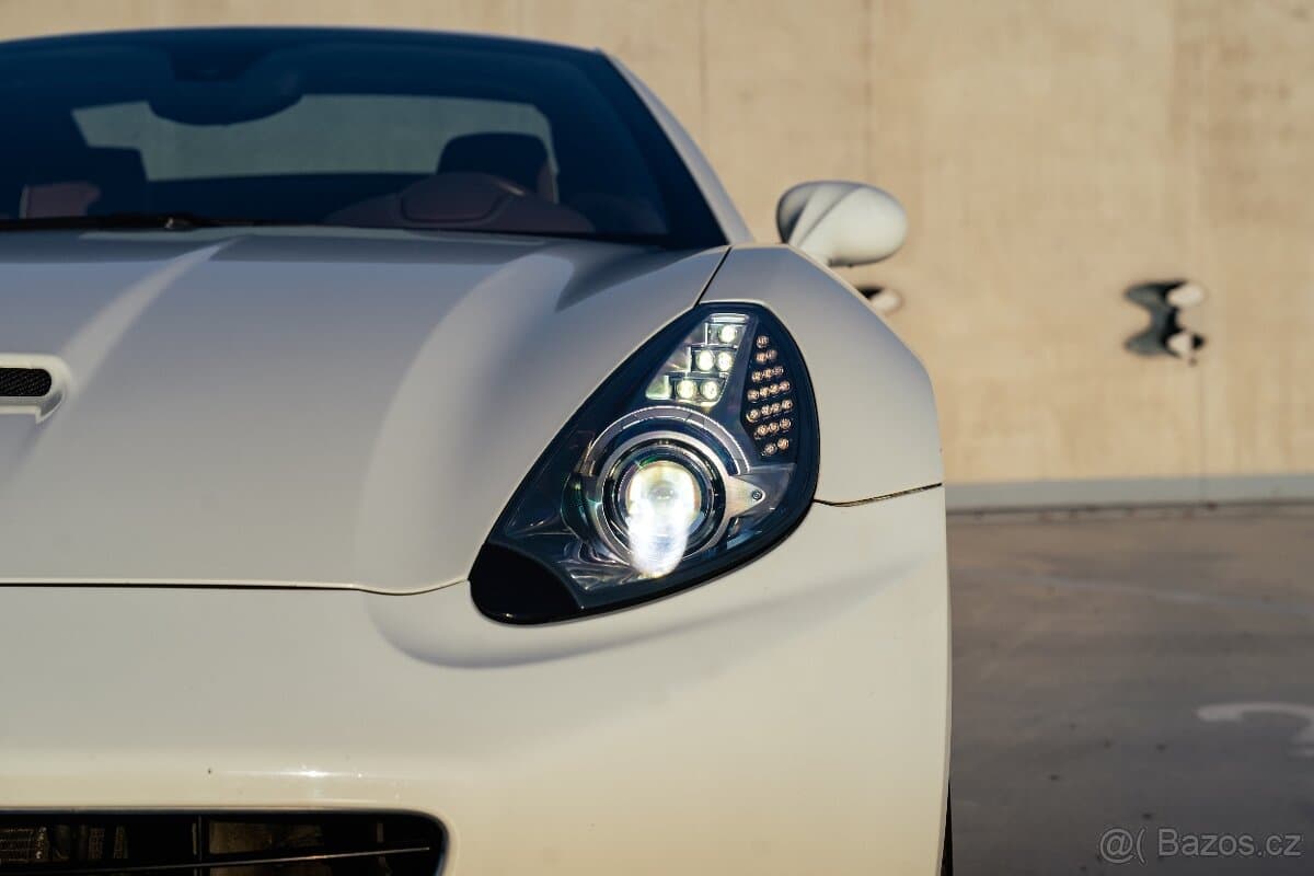 2010 Ferrari CALIFORNIA - 9