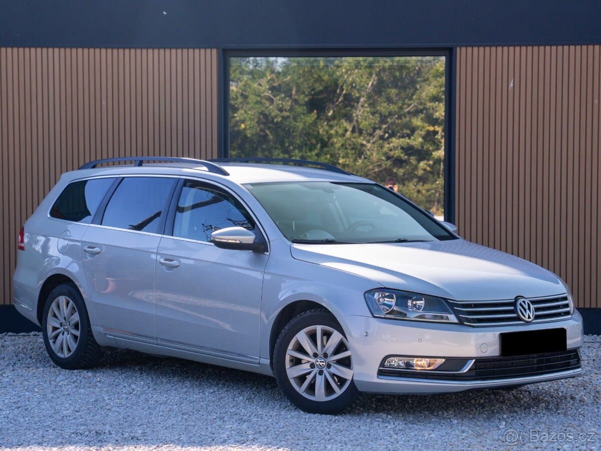 2012 Volkswagen PASSAT - 9