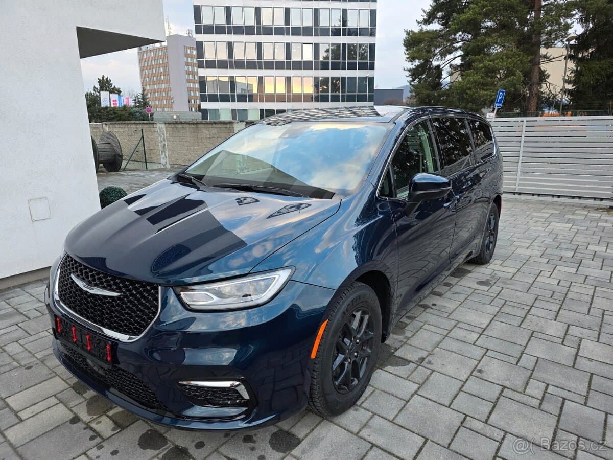 2023 Chrysler PACIFICA - 9
