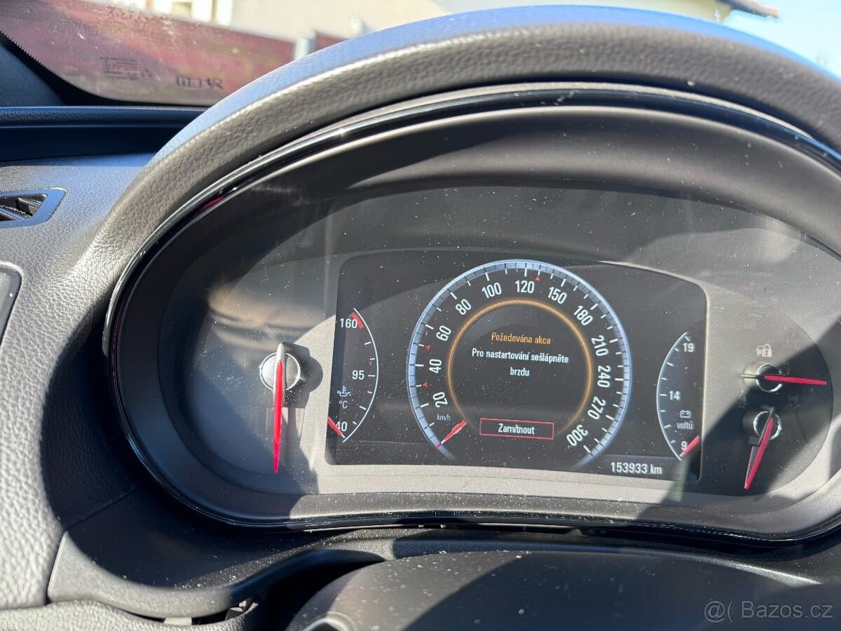 Opel INSIGNIA - 9