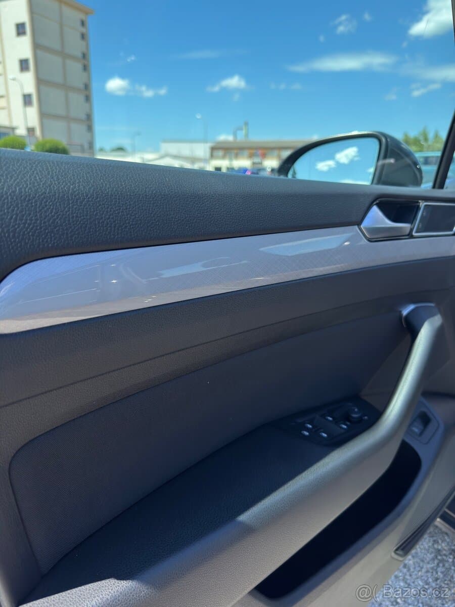 2020 Volkswagen PASSAT - 9