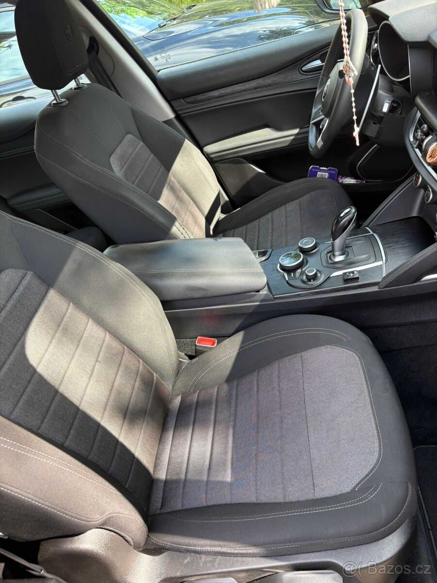 2019 Alfa Romeo STELVIO - 9