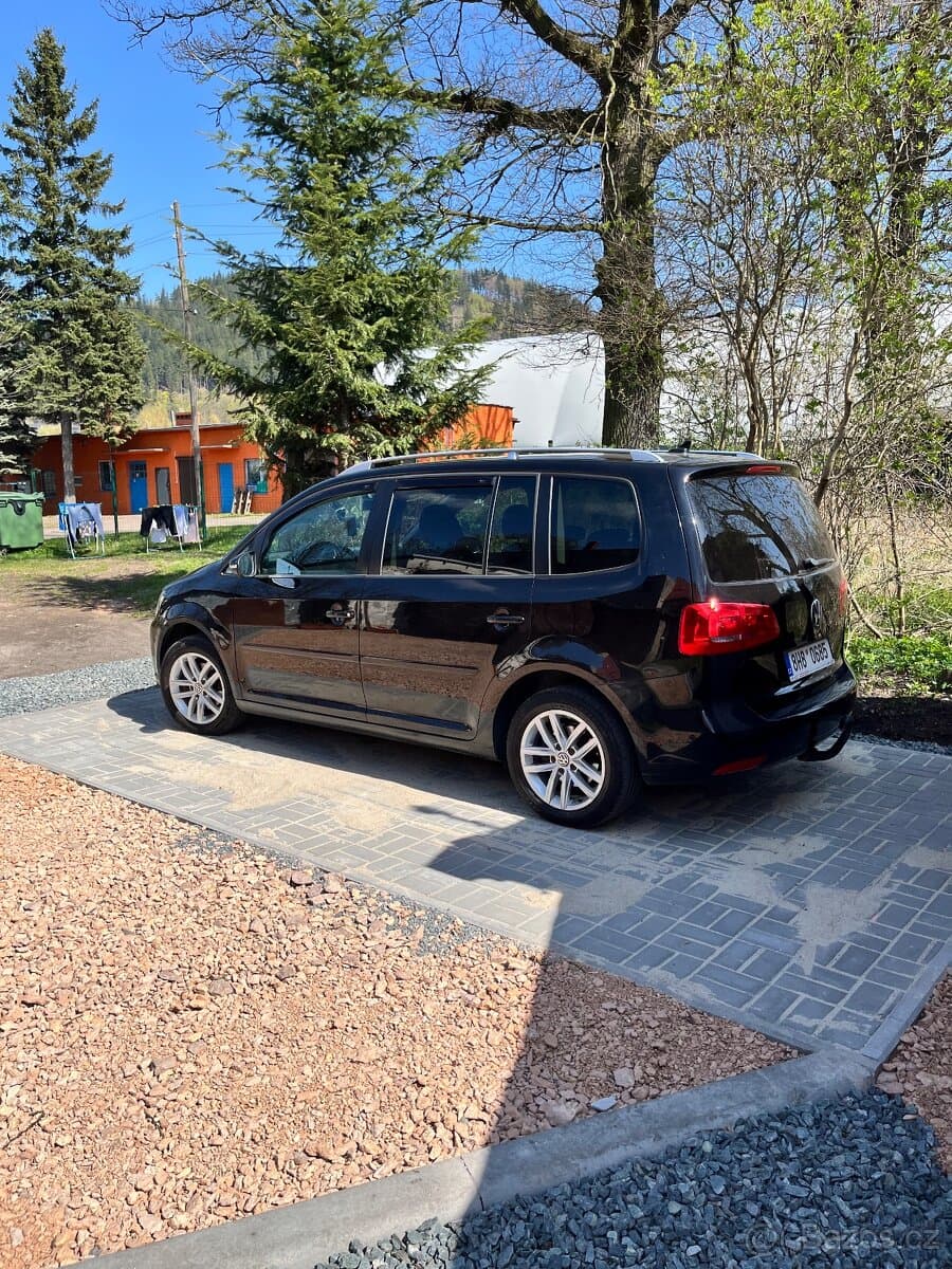 2011 Volkswagen TOURAN - 9