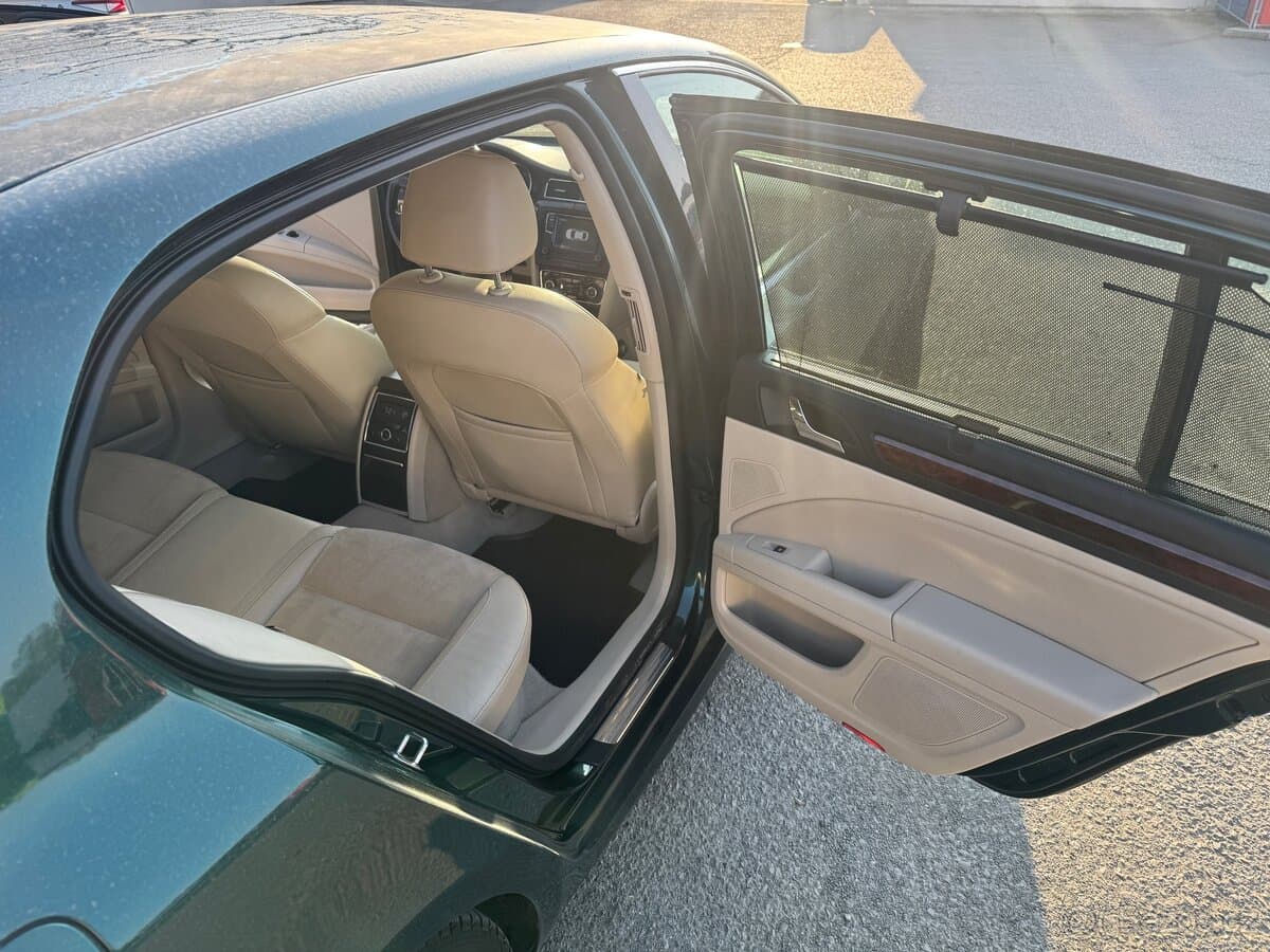 2009 Škoda SUPERB - 9