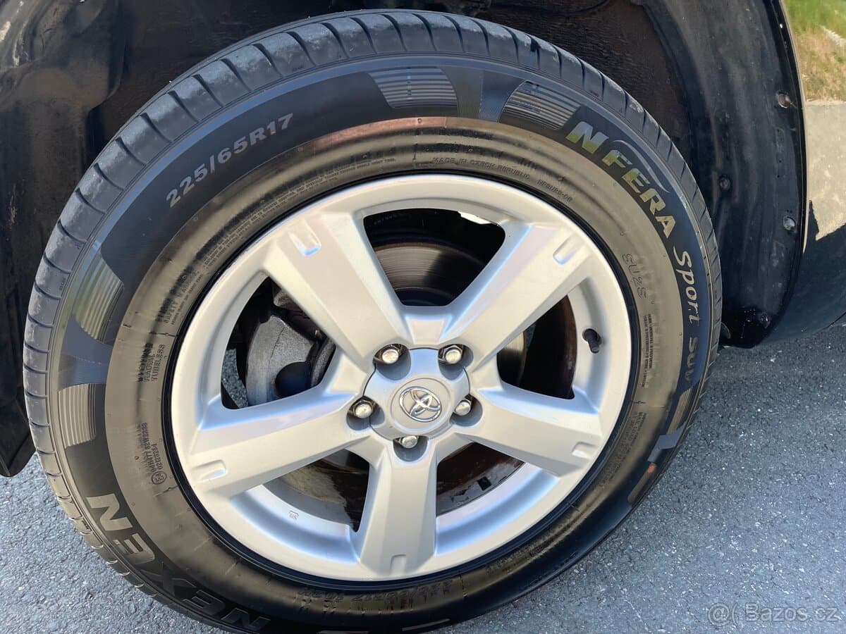 2007 Toyota RAV4 - 9