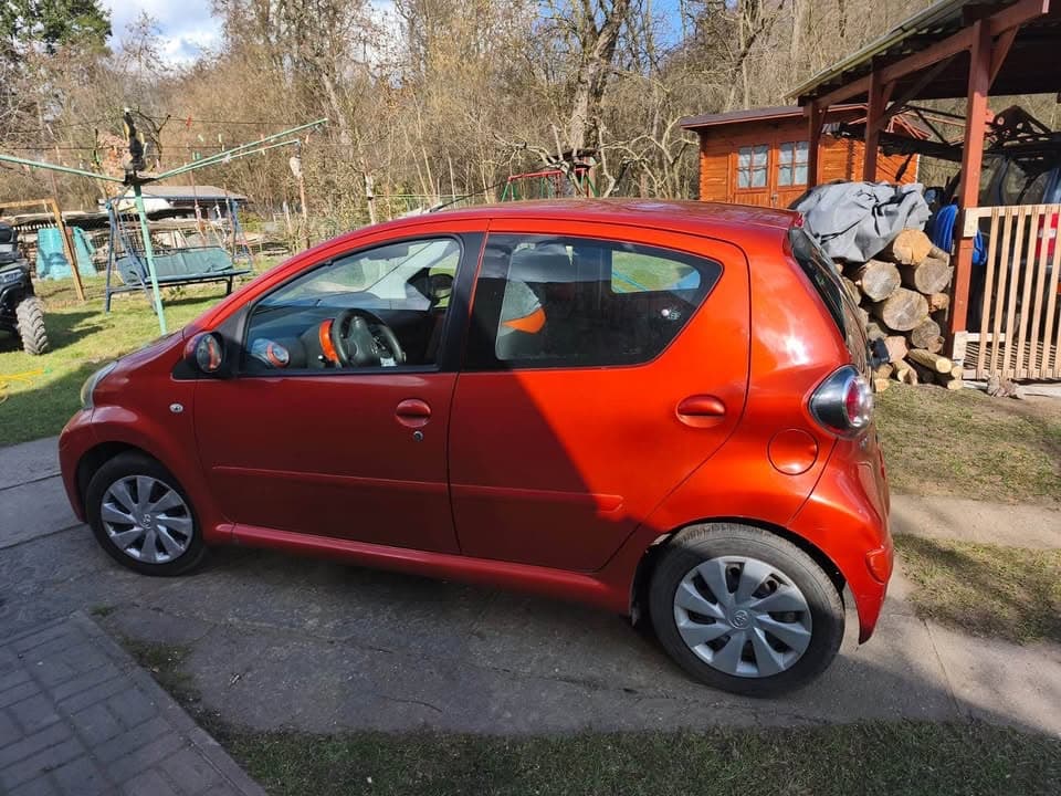 2012 Toyota AYGO - 9