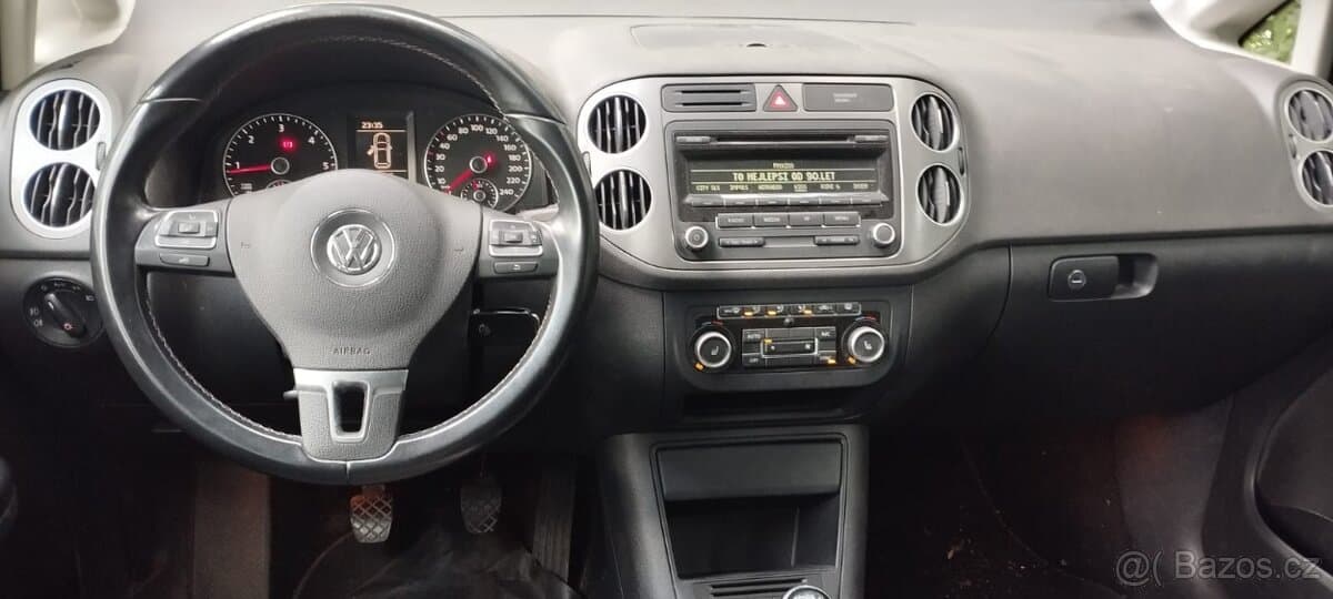 2013 Volkswagen GOLF - 9