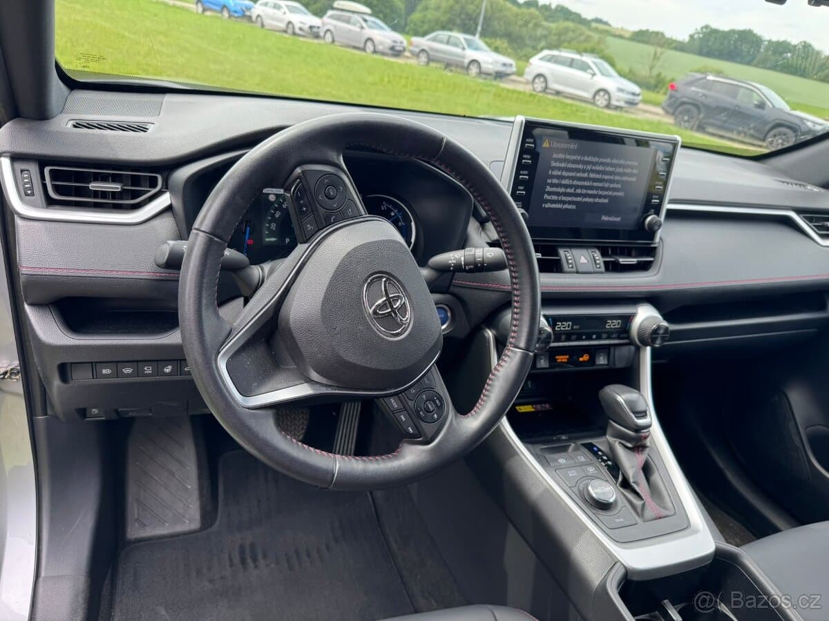 2022 Toyota RAV4 - 9