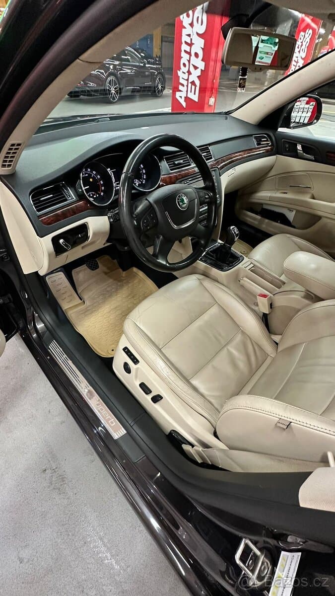 2010 Škoda SUPERB - 9