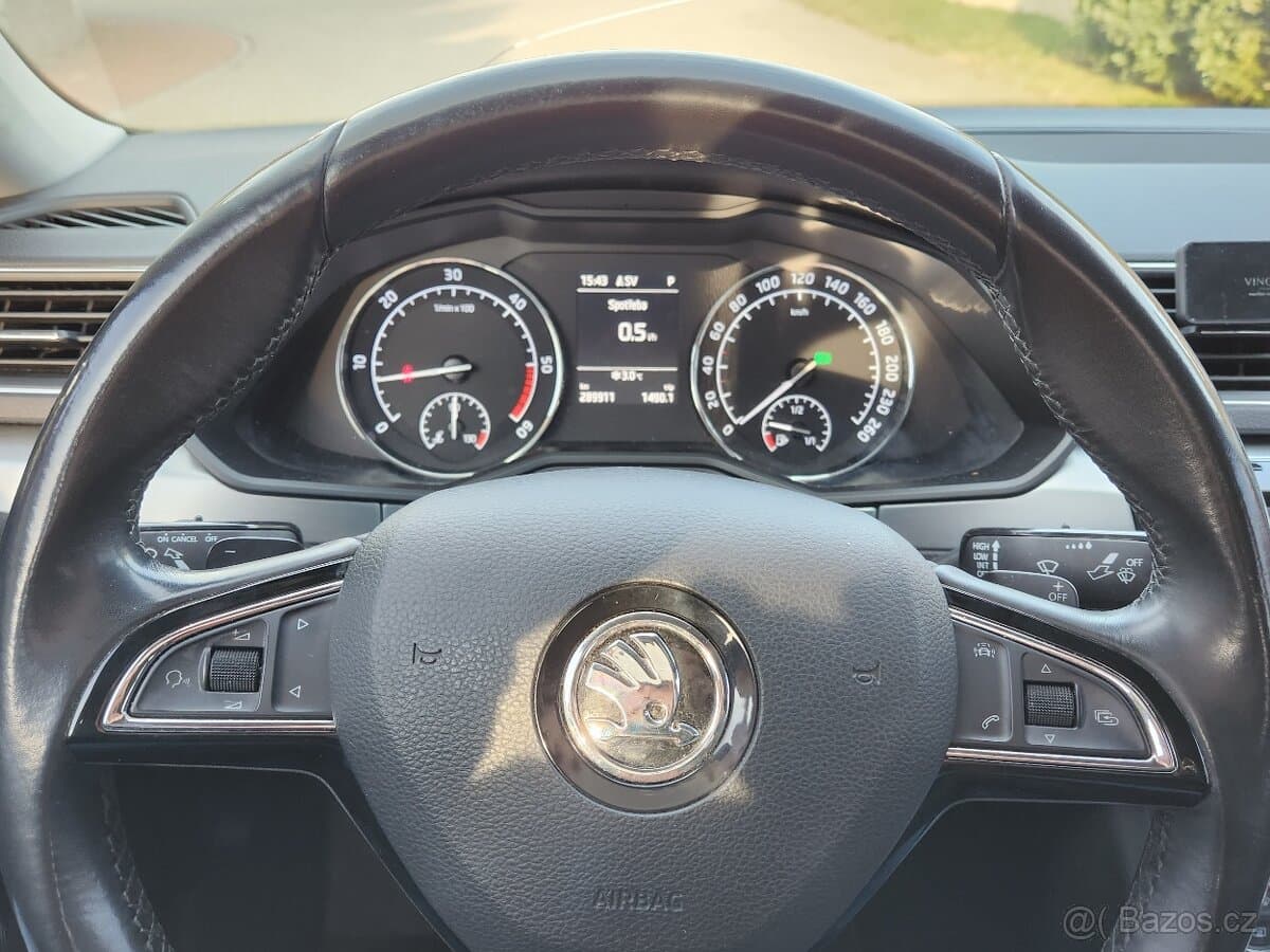 Škoda SUPERB - 9