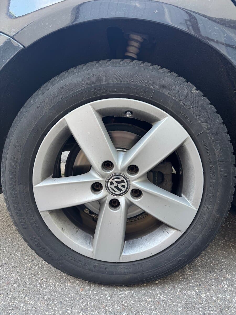 Volkswagen GOLF - 9