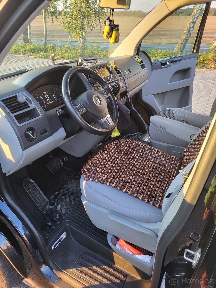 2014 Volkswagen CARAVELLE - 9