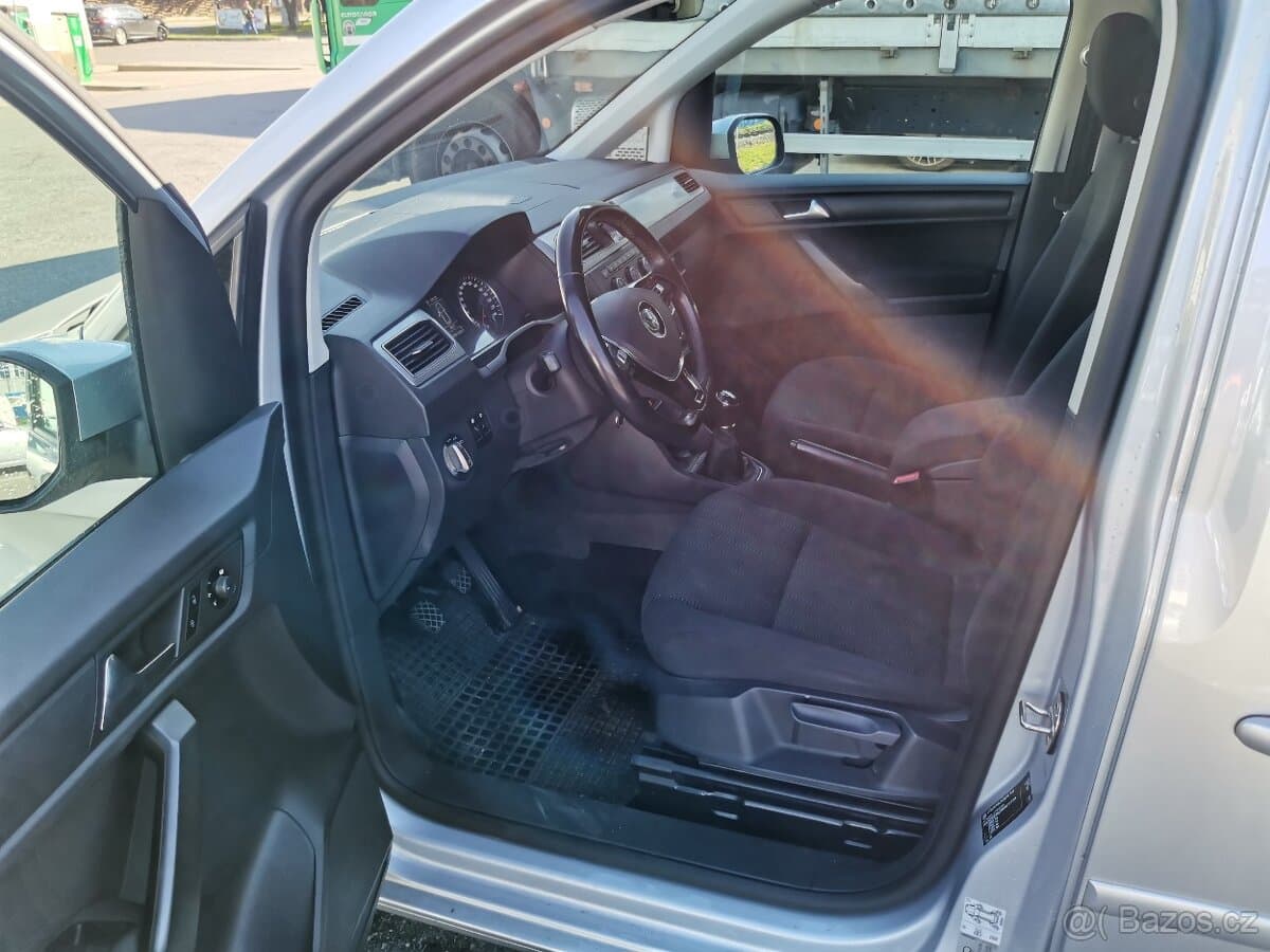 2017 Volkswagen CADDY - 9