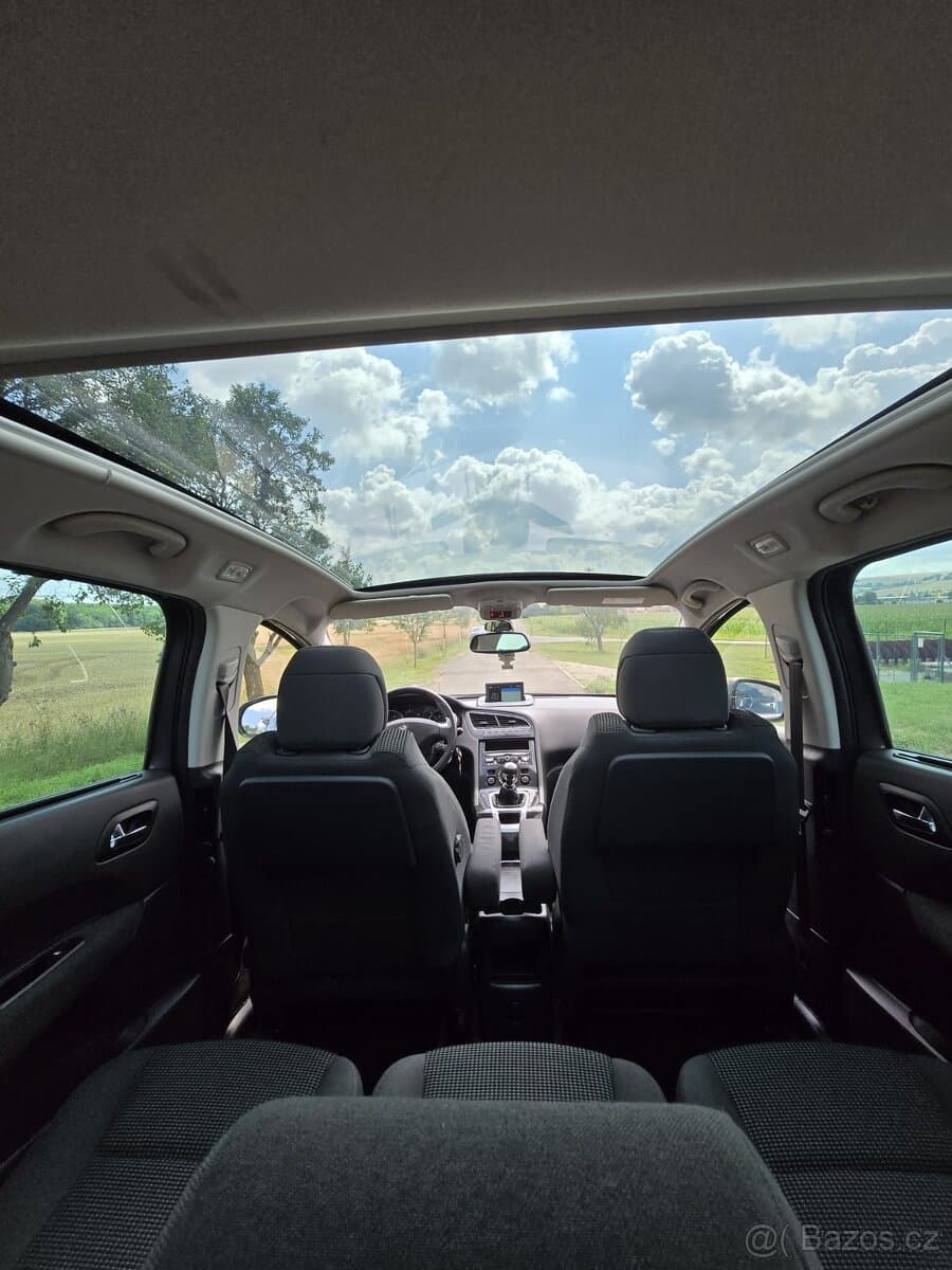 Peugeot 5008 - 9