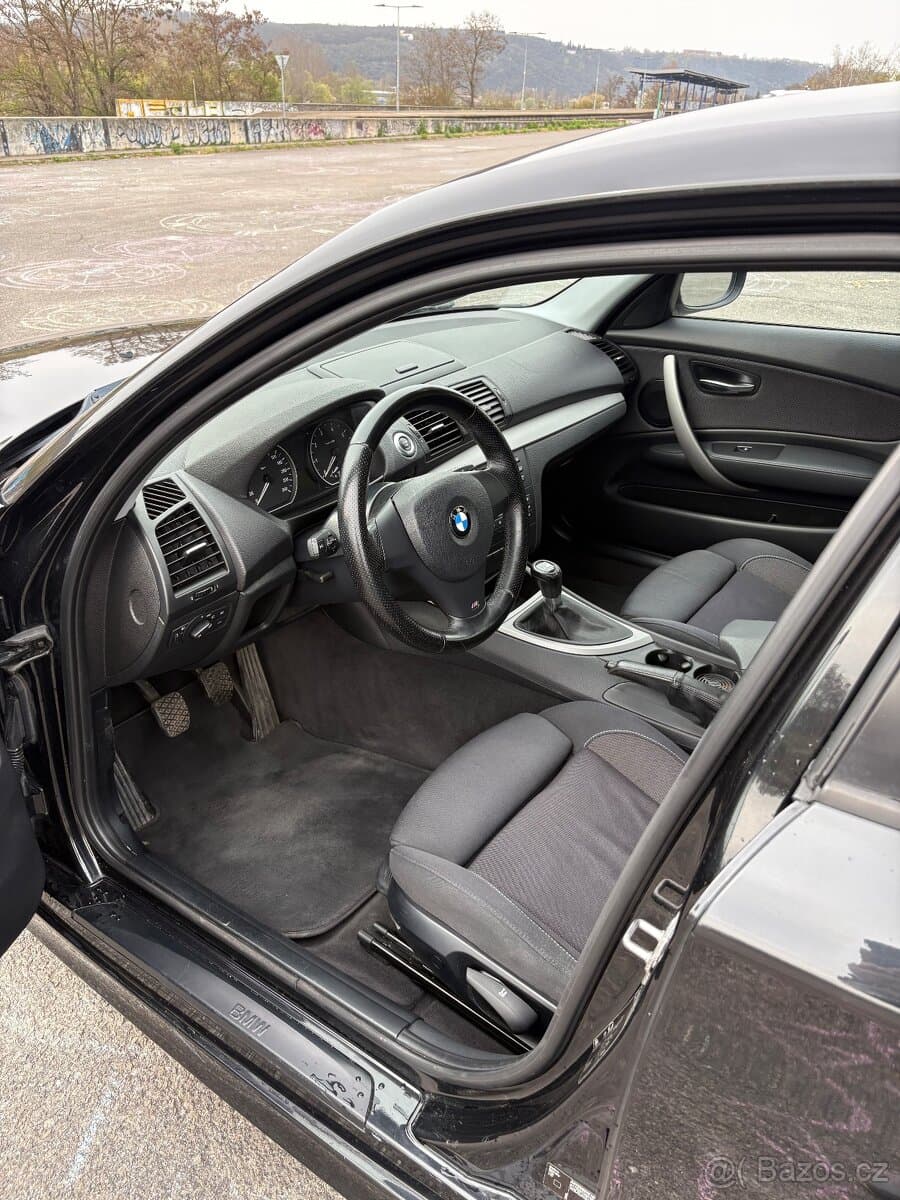 2011 BMW 1-SERIES - 9