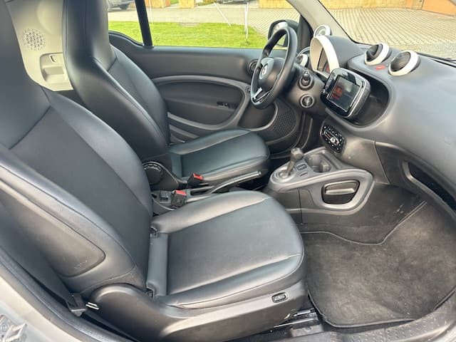 2020 Smart FORTWO - 9
