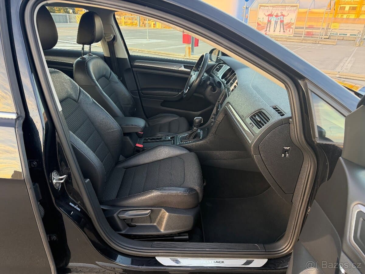 2015 Volkswagen GOLF - 9