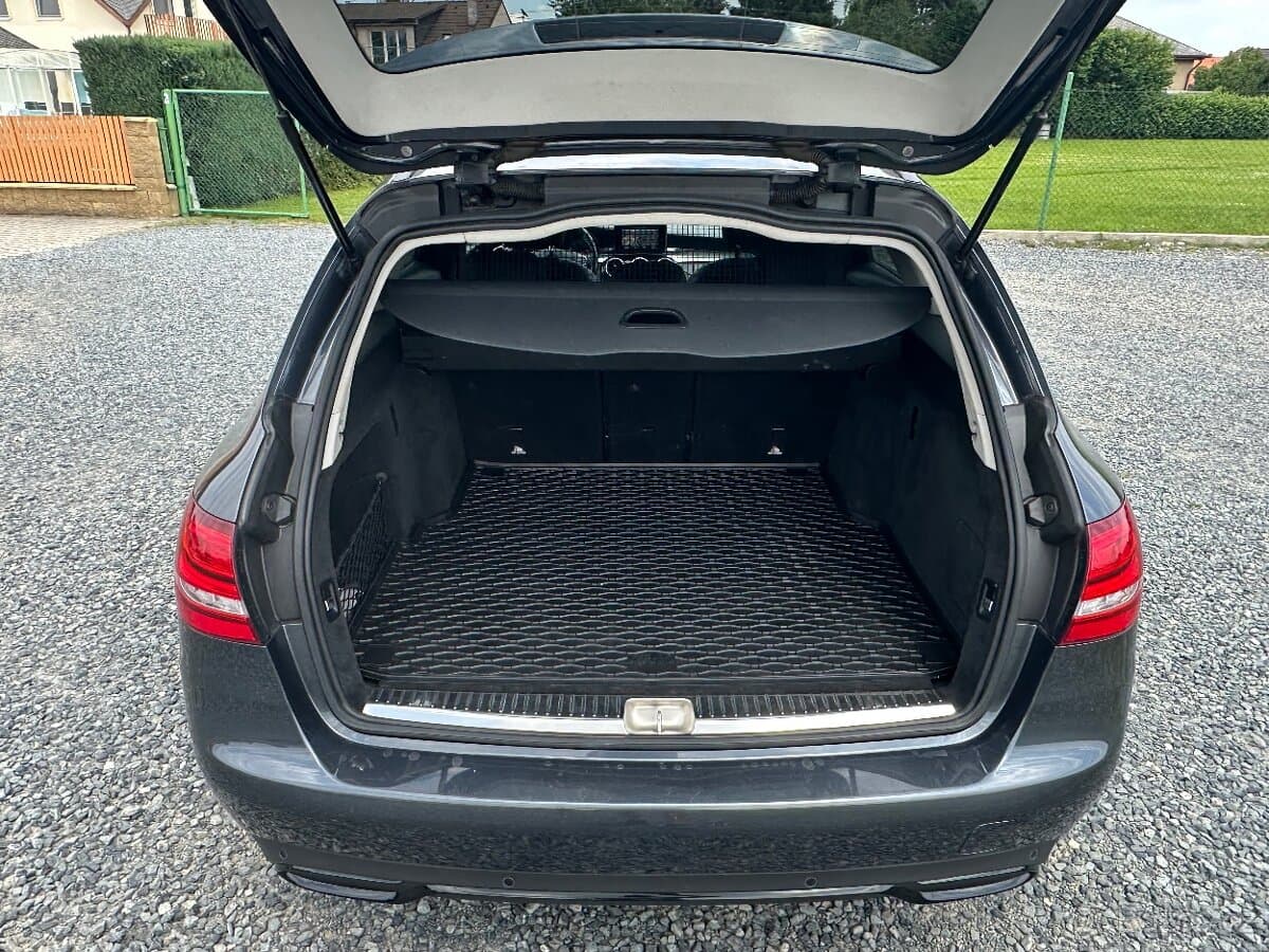 2016 Mercedes-Benz C-CLASS - 9