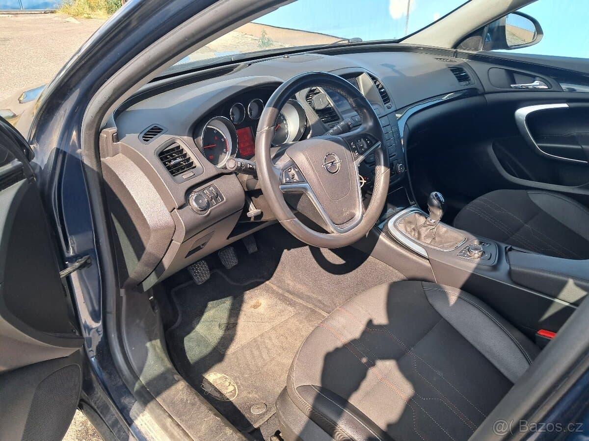 2012 Opel INSIGNIA - 9