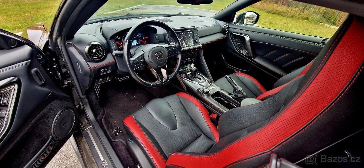 Nissan GT-R - 9