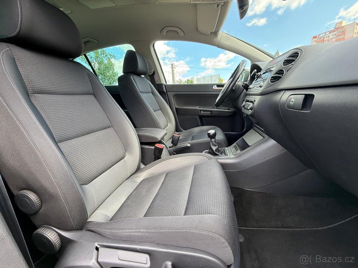 2011 Volkswagen GOLF - 9