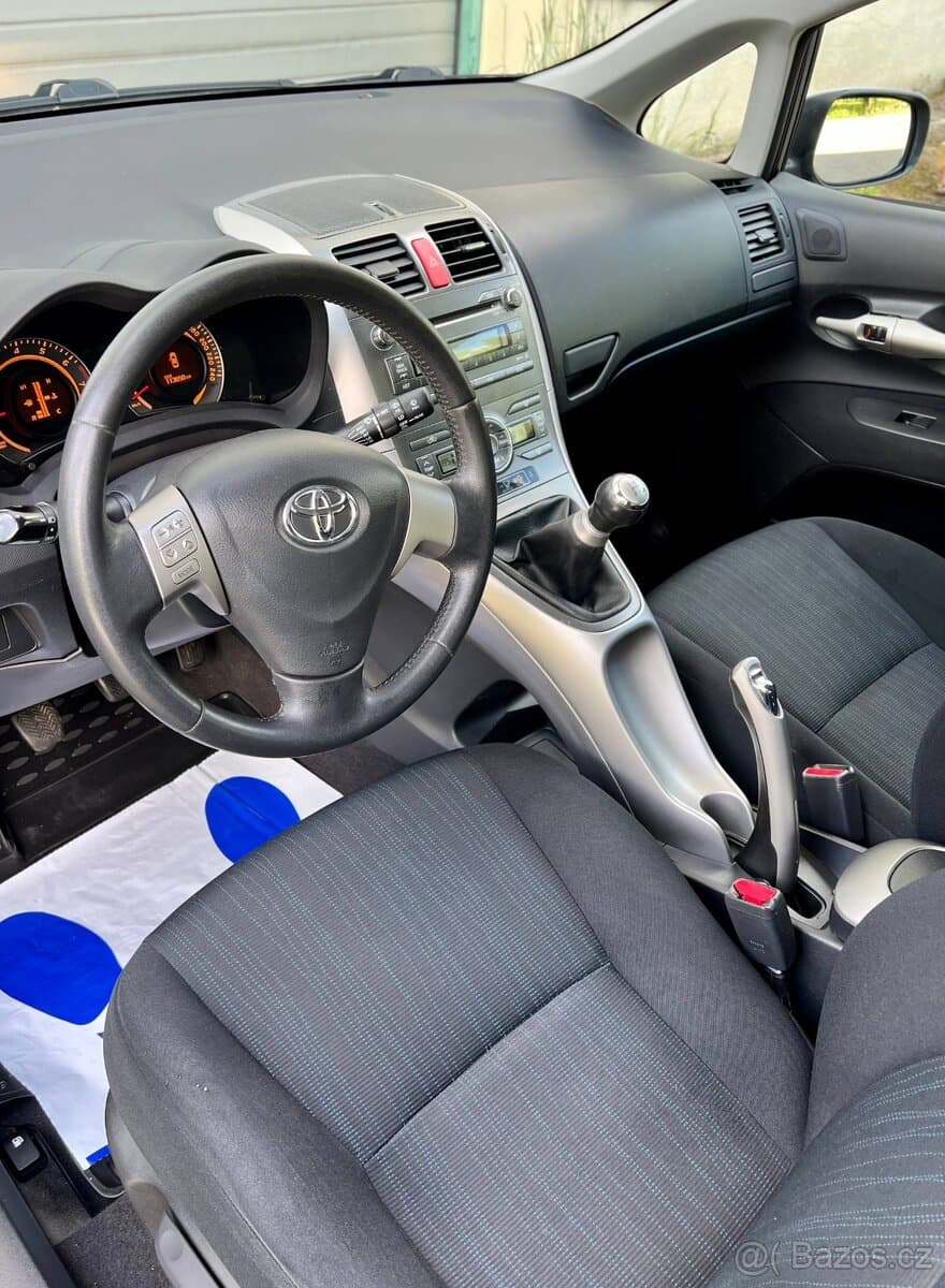 2008 Toyota AURIS - 9