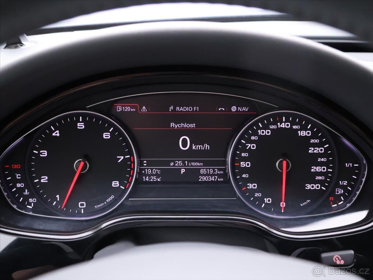 2012 Audi A8 - 9