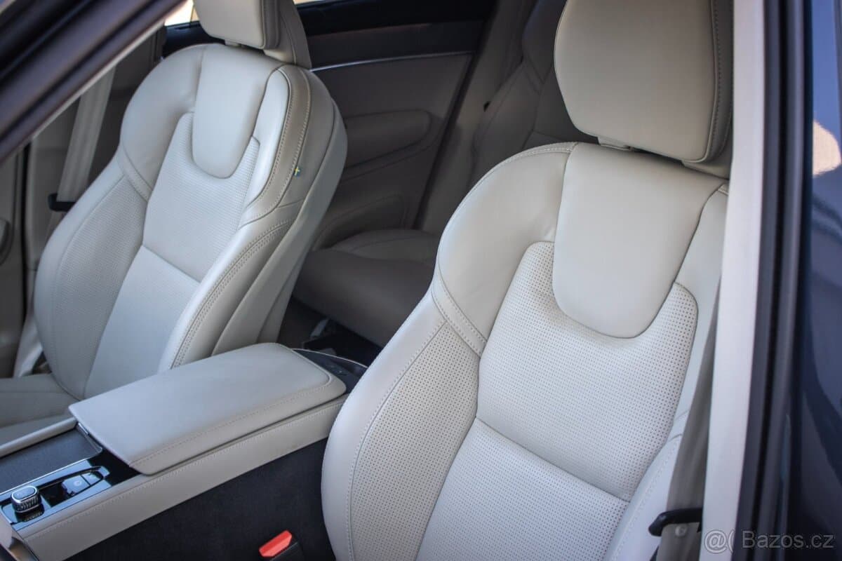 2025 Volvo XC90 - 9