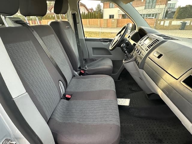 2012 Volkswagen CARAVELLE - 9