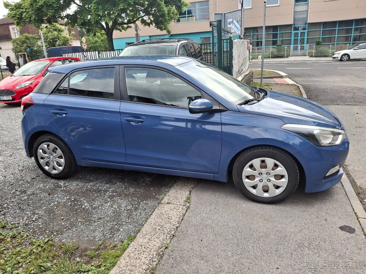 2016 Hyundai i20 - 9