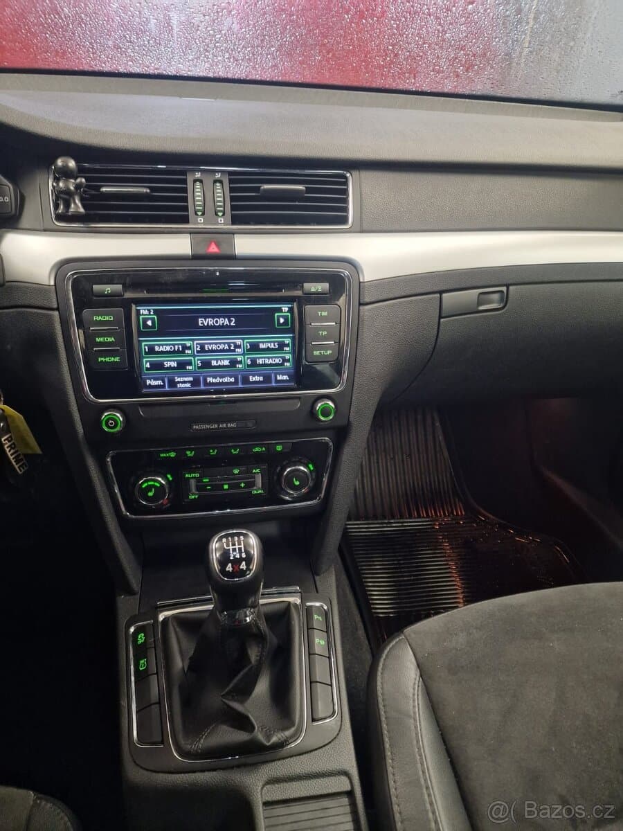 2013 Škoda SUPERB - 9
