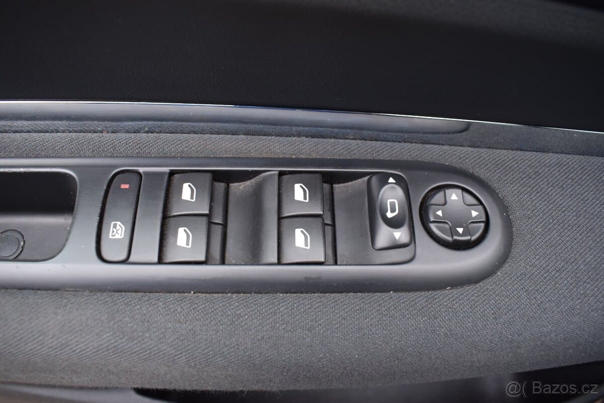 2016 Peugeot 5008 - 9