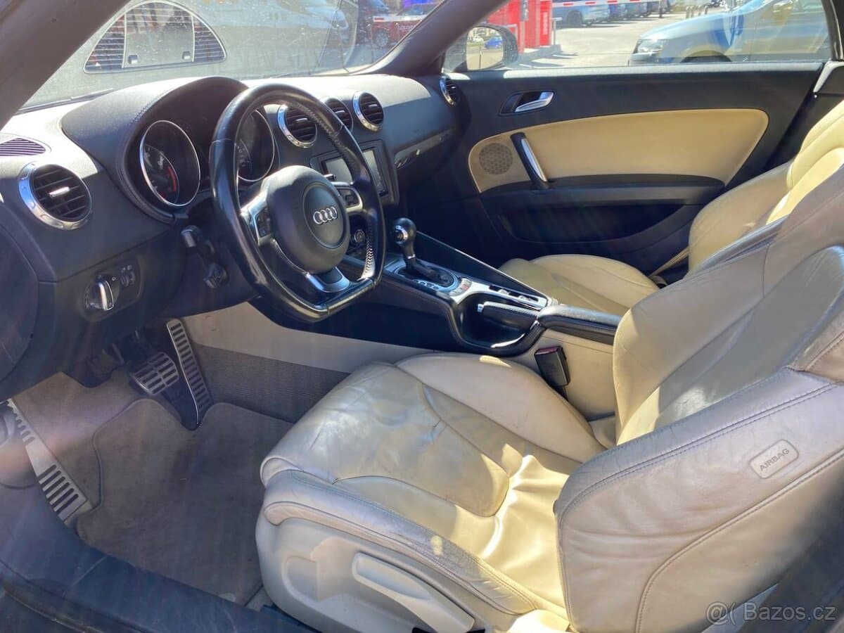 2007 Audi TT - 9