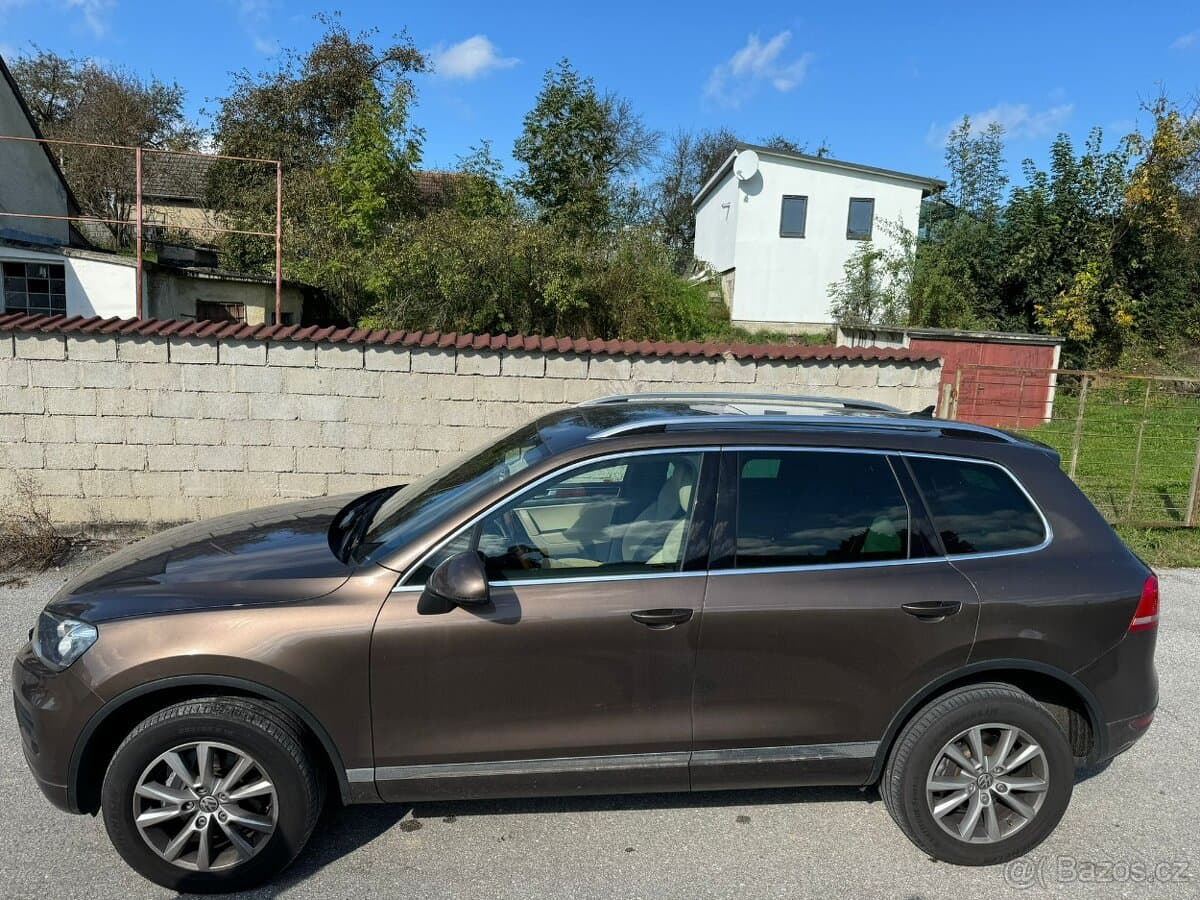 2014 Volkswagen TOUAREG - 9