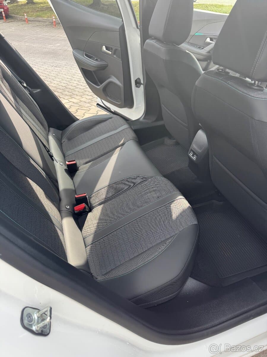 2023 Peugeot 2008 - 9