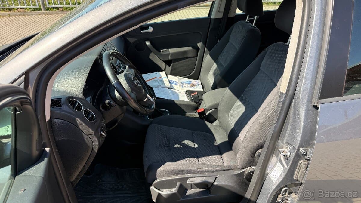 2013 Volkswagen GOLF - 9