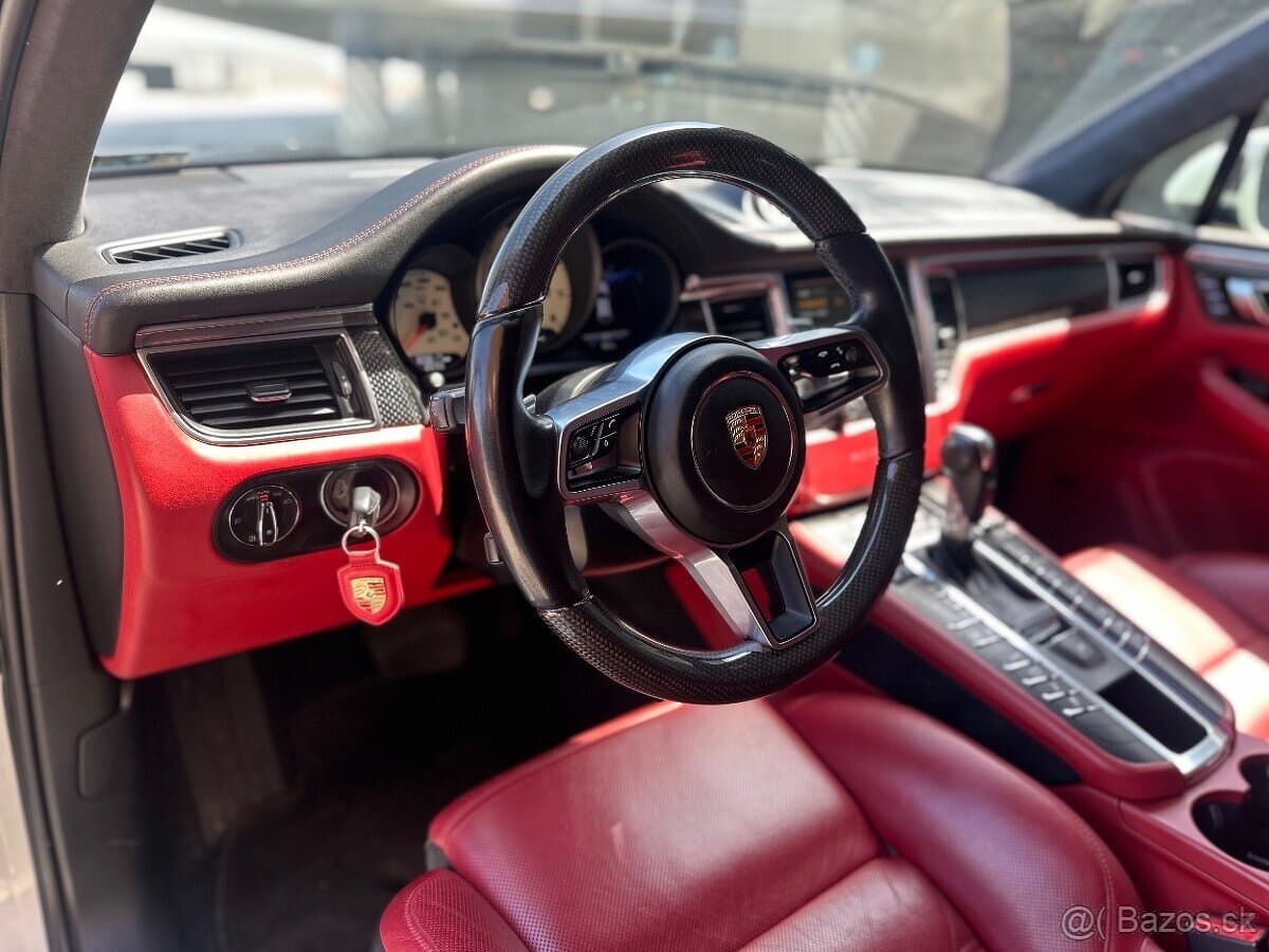 2015 Porsche MACAN - 9