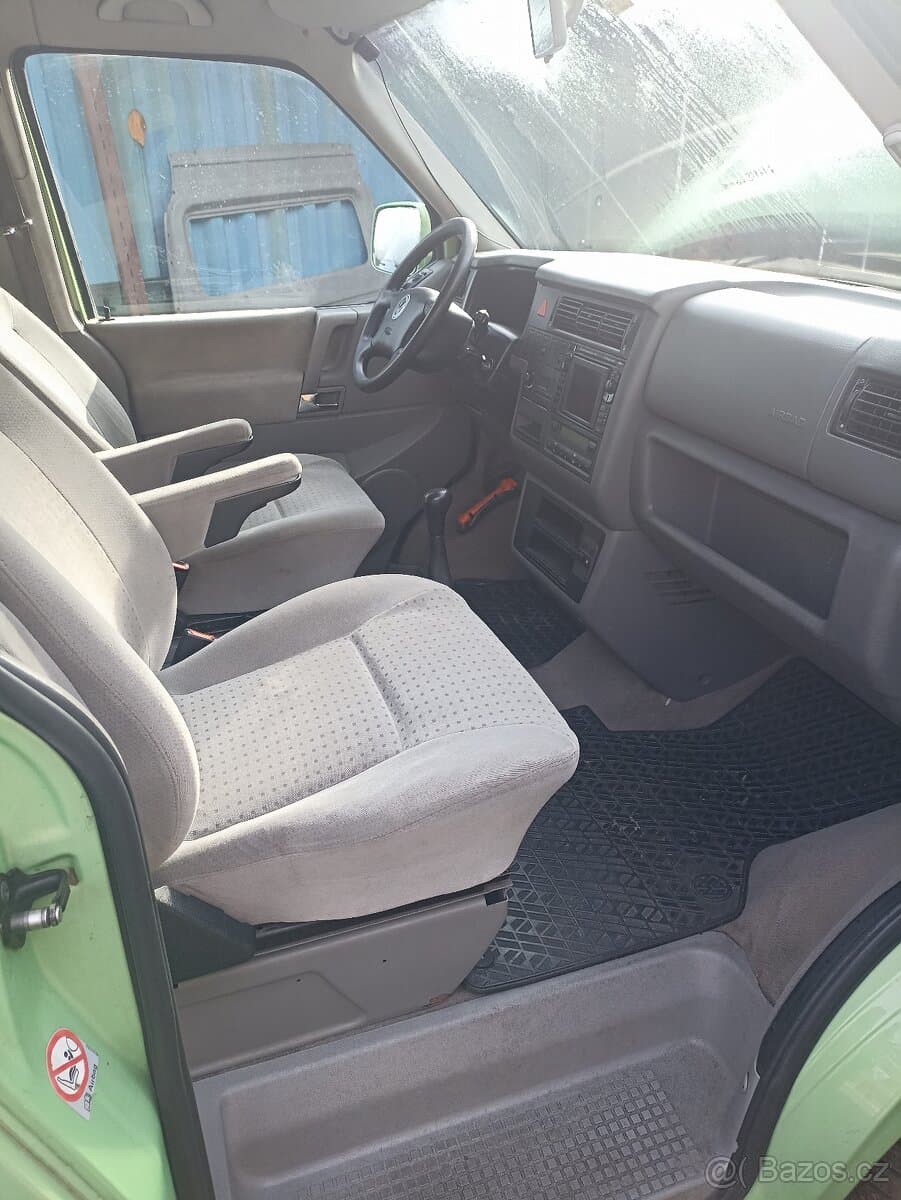 2000 Volkswagen CARAVELLE - 9