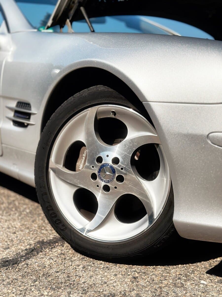 2004 Mercedes-Benz SL - 9
