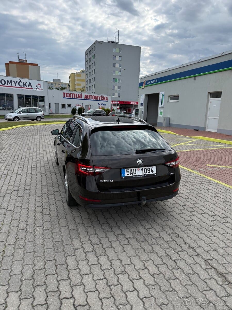 2016 Škoda SUPERB - 9