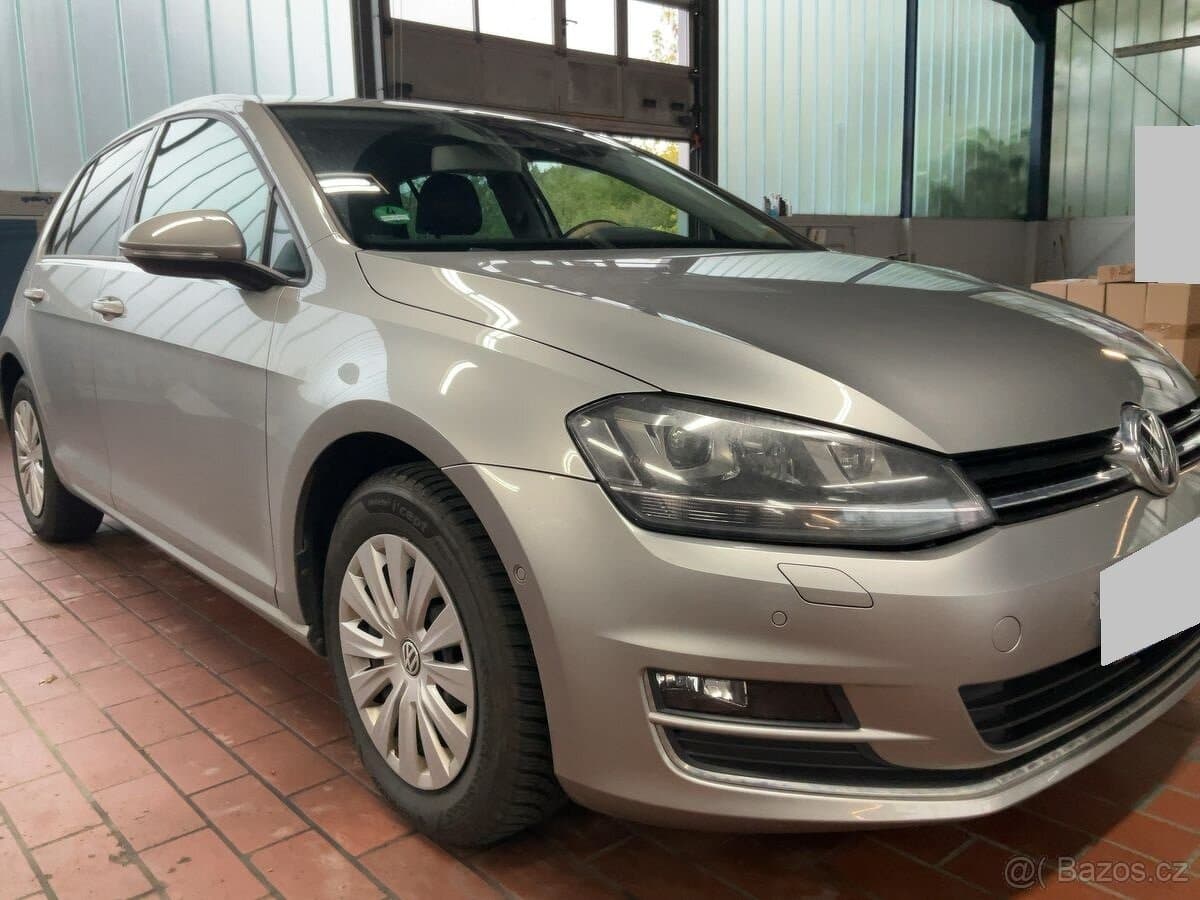 2013 Volkswagen GOLF - 9