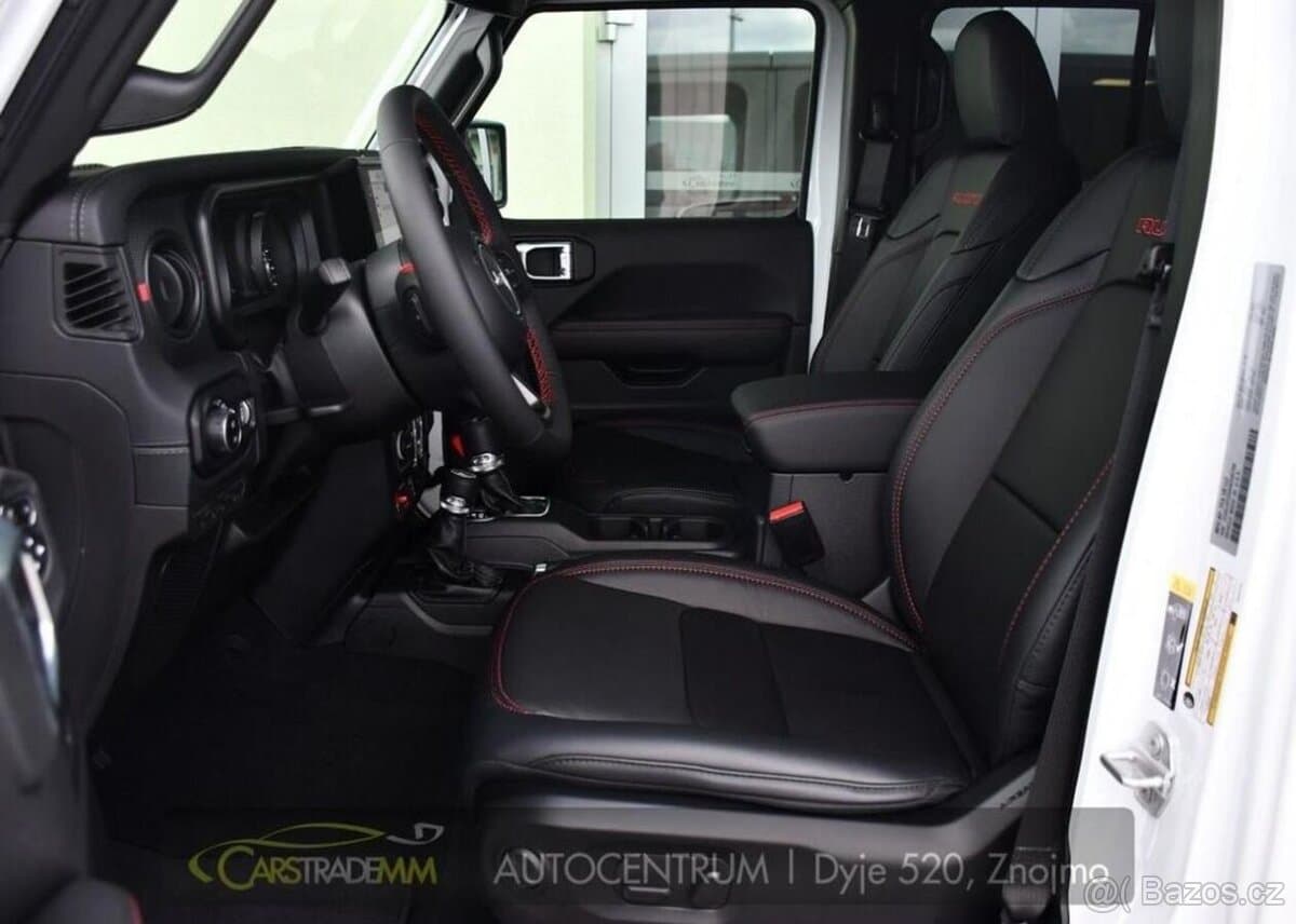 2025 Jeep WRANGLER - 9