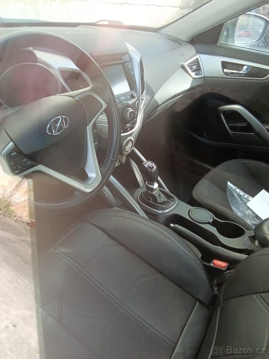 2012 Hyundai VELOSTER - 9