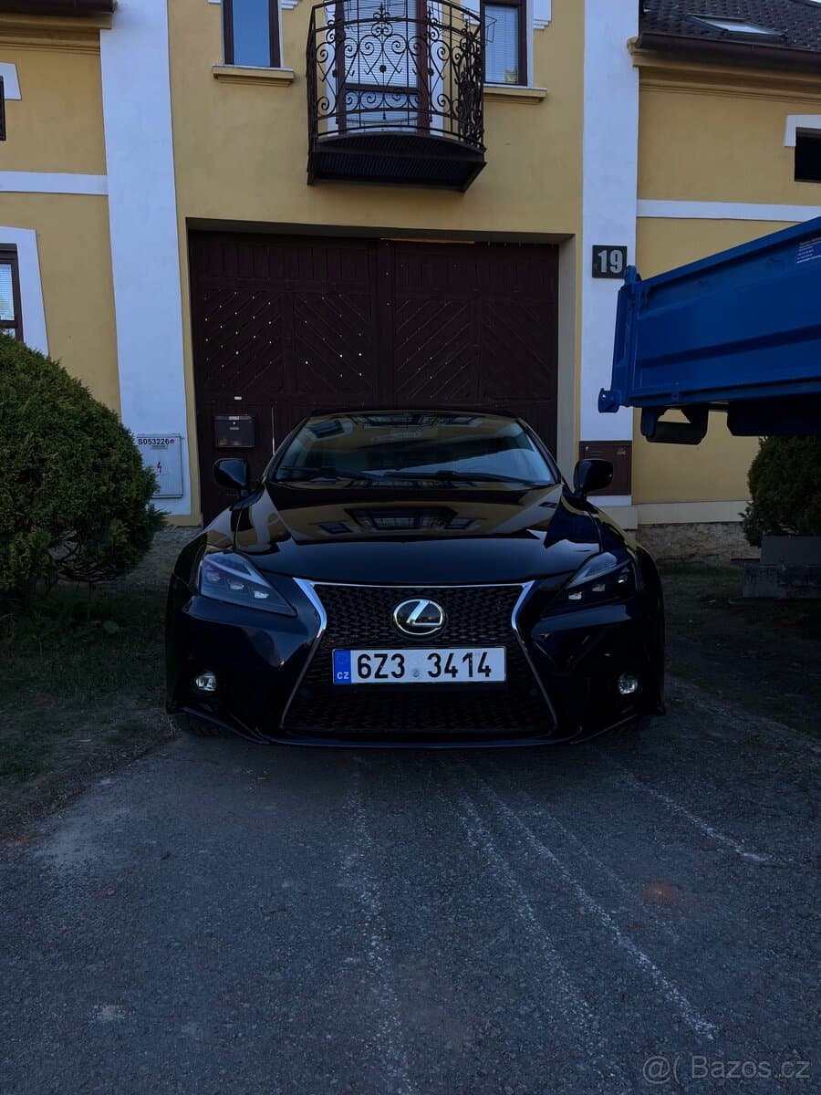 Lexus IS - 9