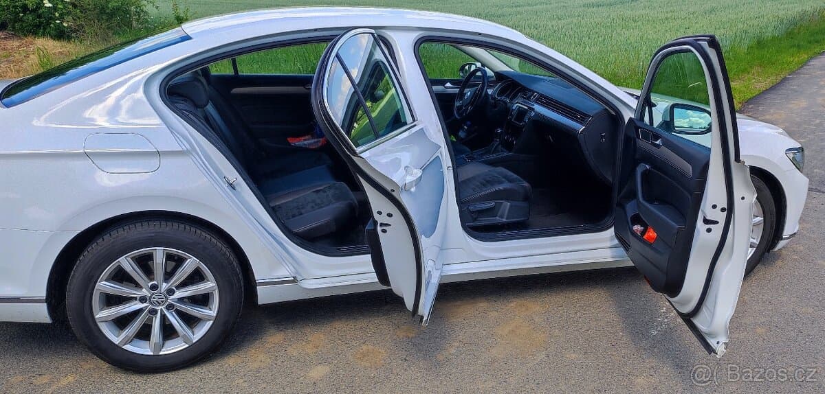 2016 Volkswagen PASSAT - 9