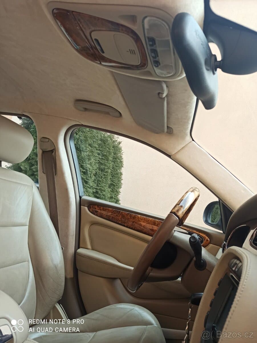 2004 Jaguar XJ - 9