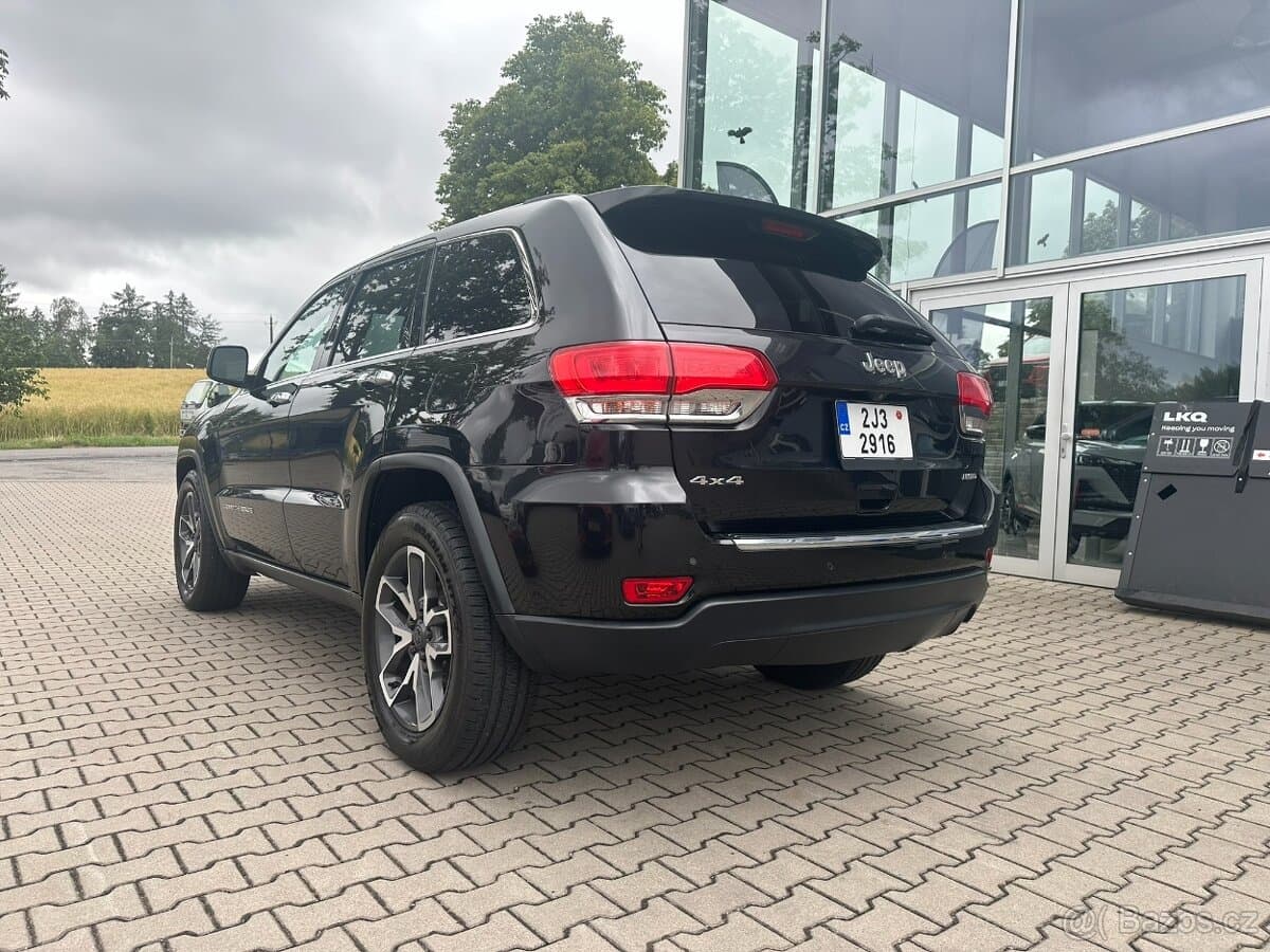 2015 Jeep CHEROKEE - 9